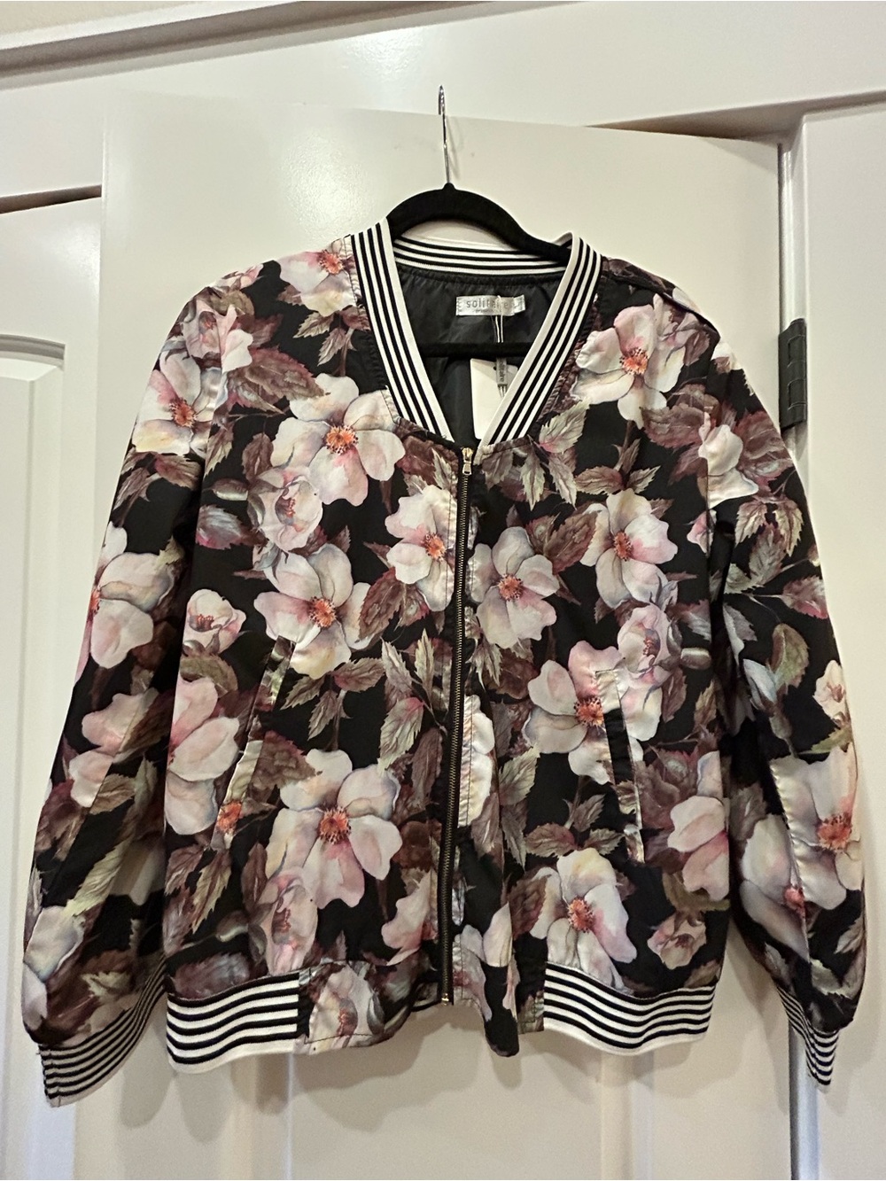 Solitaire By Ravi Khosla Lightweight Floral Zip‎ Up Bomber